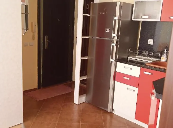 8 8 * Приморско